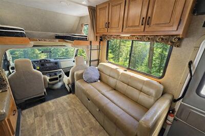 2016 Forest River Sunseeker 2700DS-CD   - Photo 7 - Puyallup, WA 98373