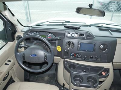 2016 Forest River Sunseeker 2700DS-CD - Photo 12 - Puyallup, WA 98373