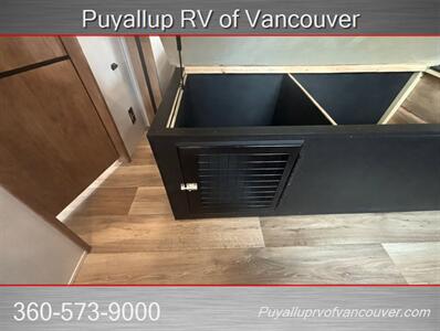 2022 KEYSTONE RV OUTBACK 328RL   - Photo 18 - Vancouver, WA 98682-4901