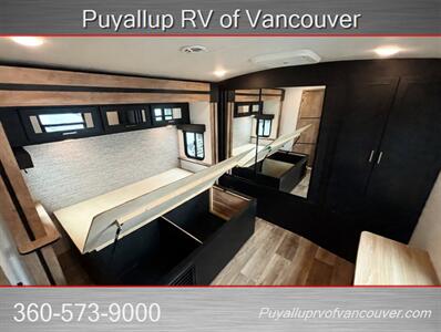 2022 KEYSTONE RV OUTBACK 328RL   - Photo 17 - Vancouver, WA 98682-4901