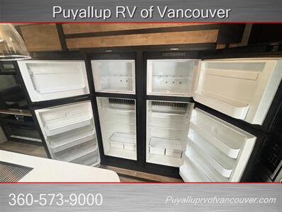 2022 KEYSTONE RV OUTBACK 328RL   - Photo 13 - Vancouver, WA 98682-4901