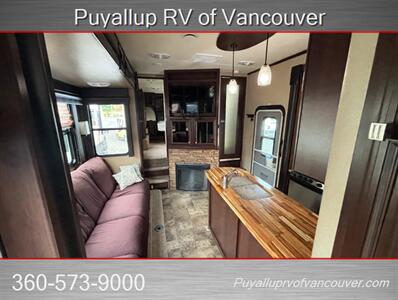 2015 DUTCHMAN VOLTAGE 3305   - Photo 8 - Vancouver, WA 98682-4901