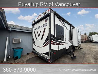 2015 DUTCHMAN VOLTAGE 3305   - Photo 3 - Vancouver, WA 98682-4901