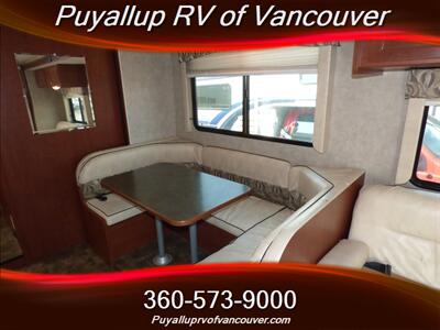 2014 WINNEBAGO MINNIE WINNIE 31K   - Photo 15 - Vancouver, WA 98682-4901