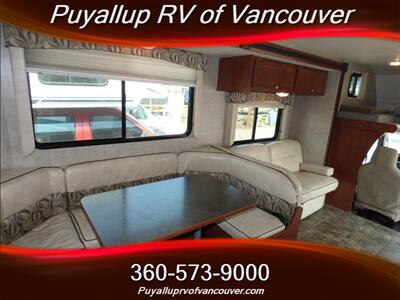 2014 WINNEBAGO MINNIE WINNIE 31K   - Photo 7 - Vancouver, WA 98682-4901