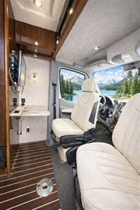 2016 Airstream INTERSTATE EXT GRAND TOUR   - Photo 7 - Puyallup, WA 98373