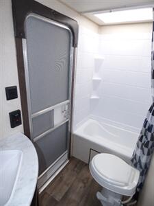 2019 FOREST RIVER SALEM CRUISE LITE 263BHXL   - Photo 10 - Vancouver, WA 98682-4901