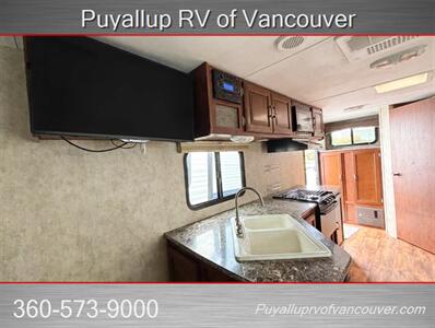 2016 KEYSTONE RV PASSPORT 2200RB GRAND TOURING   - Photo 9 - Vancouver, WA 98682-4901
