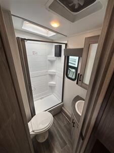 2024 KEYSTONE RV PASSPORT 2401BHWE   - Photo 6 - Vancouver, WA 98682-4901