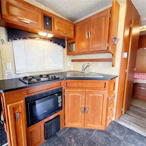 2012 Forest River Stealth FS2410 - Photo 8 - Puyallup, WA 98373