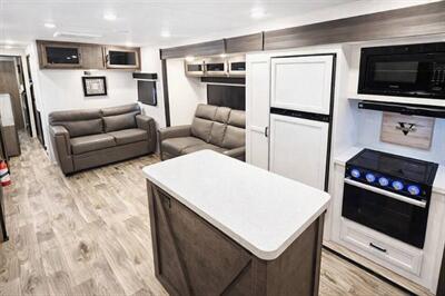 2024 Venture Sport Trek 333VFK   - Photo 3 - Puyallup, WA 98373