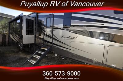 2017 FOREST RIVER CARDINAL3456RL   - Photo 4 - Vancouver, WA 98682-4901
