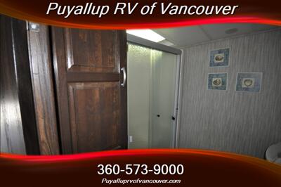 2017 FOREST RIVER CARDINAL3456RL   - Photo 25 - Vancouver, WA 98682-4901