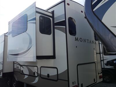 2019 Keystone Montana 3791RD   - Photo 3 - Puyallup, WA 98373