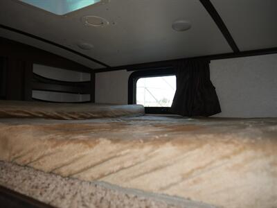 2018 Jayco North Point 377RLBH   - Photo 12 - Puyallup, WA 98373