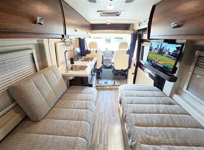 2022 Winnebago TRAVATO 59K   - Photo 7 - Puyallup, WA 98373
