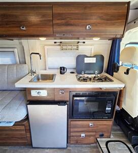 2022 Winnebago TRAVATO 59K   - Photo 5 - Puyallup, WA 98373