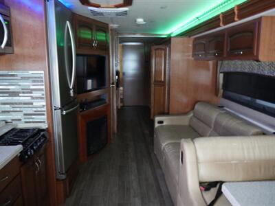 2018 Holiday Rambler Vacationer XE36F   - Photo 20 - Puyallup, WA 98373