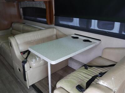 2018 Holiday Rambler Vacationer XE36F   - Photo 3 - Puyallup, WA 98373