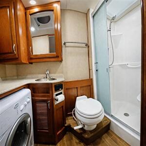 2018 Holiday Rambler Vacationer XE36F - Photo 10 - Puyallup, WA 98373