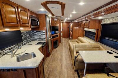 2018 Holiday Rambler Vacationer XE36F - Photo 4 - Puyallup, WA 98373