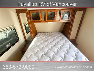 2013 KEYSTONE RV PASSPORT 238ML SUPER LITE   - Photo 8 - Vancouver, WA 98682-4901