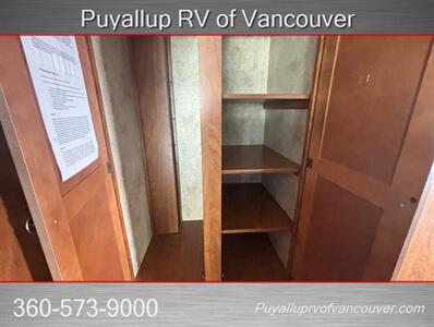 2013 KEYSTONE RV PASSPORT 238ML SUPER LITE   - Photo 11 - Vancouver, WA 98682-4901