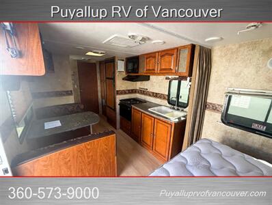 2013 KEYSTONE RV PASSPORT 238ML SUPER LITE   - Photo 7 - Vancouver, WA 98682-4901