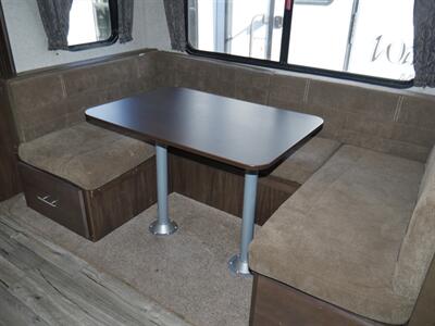 2018 Forest River Cherokee Cascade 294BHC   - Photo 5 - Puyallup, WA 98373