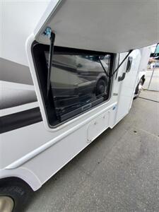 2021 Thor Fourwinds 22FE   - Photo 4 - Puyallup, WA 98373