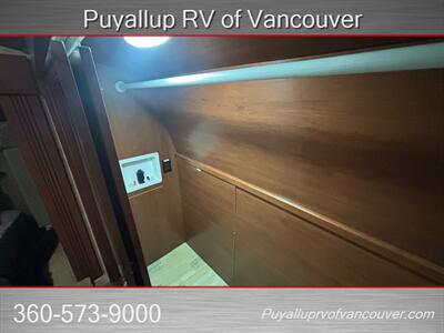 2016 WINNEBAGO LATITUDE 34RG   - Photo 18 - Vancouver, WA 98682-4901
