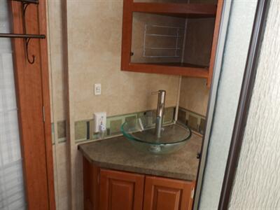 2011 Forest River Georgetown 378TS   - Photo 8 - Puyallup, WA 98373