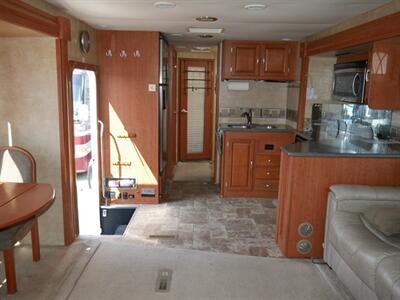 2011 Forest River Georgetown 378TS   - Photo 17 - Puyallup, WA 98373