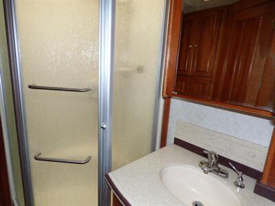 2006 Holiday Rambler Sceptor 40PDQ   - Photo 7 - Puyallup, WA 98373