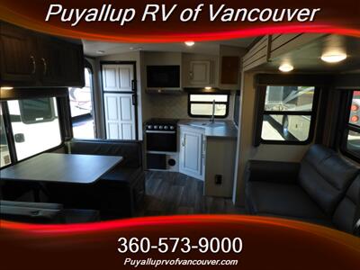 2022 KEYSTONE RV COUGAR 24SABWE   - Photo 9 - Vancouver, WA 98682-4901