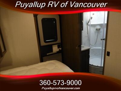 2022 KEYSTONE RV COUGAR 24SABWE   - Photo 16 - Vancouver, WA 98682-4901