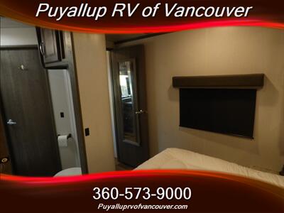 2022 KEYSTONE RV COUGAR 24SABWE   - Photo 17 - Vancouver, WA 98682-4901