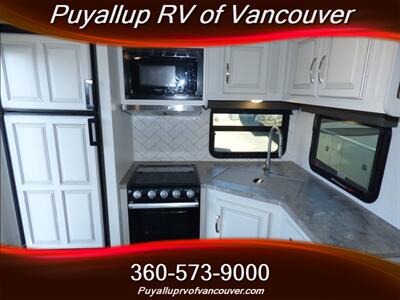 2022 KEYSTONE RV COUGAR 24SABWE   - Photo 12 - Vancouver, WA 98682-4901