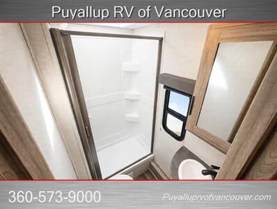 2022 KEYSTONE RV PASSPORT 219BHWE SL SERIES   - Photo 5 - Vancouver, WA 98682-4901