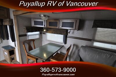 2017 FOREST RIVER ROCKWOOD WINDJAMMER 3001   - Photo 9 - Vancouver, WA 98682-4901