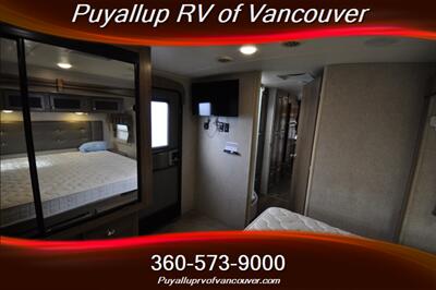 2017 FOREST RIVER ROCKWOOD WINDJAMMER 3001   - Photo 21 - Vancouver, WA 98682-4901