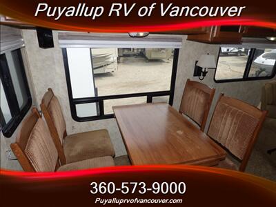 2011 Keystone MONTANA HICKORY ED. 3400RL   - Photo 7 - Vancouver, WA 98682-4901