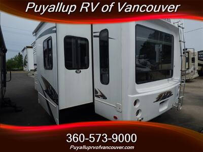 2011 Keystone MONTANA HICKORY ED. 3400RL   - Photo 4 - Vancouver, WA 98682-4901