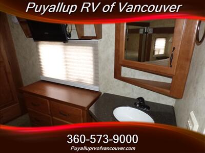 2011 Keystone MONTANA HICKORY ED. 3400RL   - Photo 20 - Vancouver, WA 98682-4901