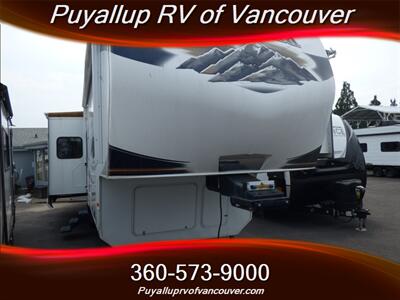 2011 Keystone MONTANA HICKORY ED. 3400RL   - Photo 2 - Vancouver, WA 98682-4901