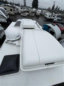 2005 CHINOOK GLACIER LE   - Photo 5 - Vancouver, WA 98682-4901