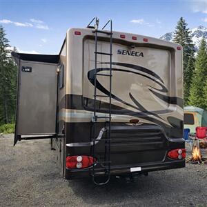 2008 Jayco SENECA 36MS - Photo 2 - Puyallup, WA 98373