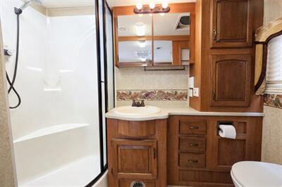2008 Jayco SENECA 36MS - Photo 10 - Puyallup, WA 98373
