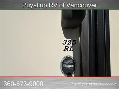 2015 FOREST RIVER RV COACHMEN BROOOKSTONE 325RL   - Photo 7 - Vancouver, WA 98682-4901