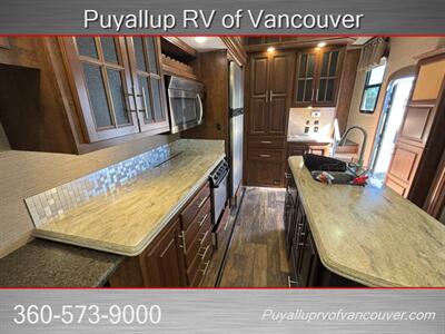 2015 FOREST RIVER RV COACHMEN BROOOKSTONE 325RL   - Photo 10 - Vancouver, WA 98682-4901